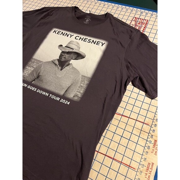 Kenny Chesney 2024 Sun Goes Down Concert Tour T-Shirt 2XL Country Music No Shoes - Picture 3 of 7